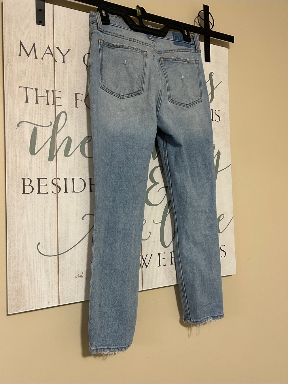 Abercrombie & Fitch the skinny high rise Light Blue Distressed Jeans, size 27/4s - Picture 6 of 7
